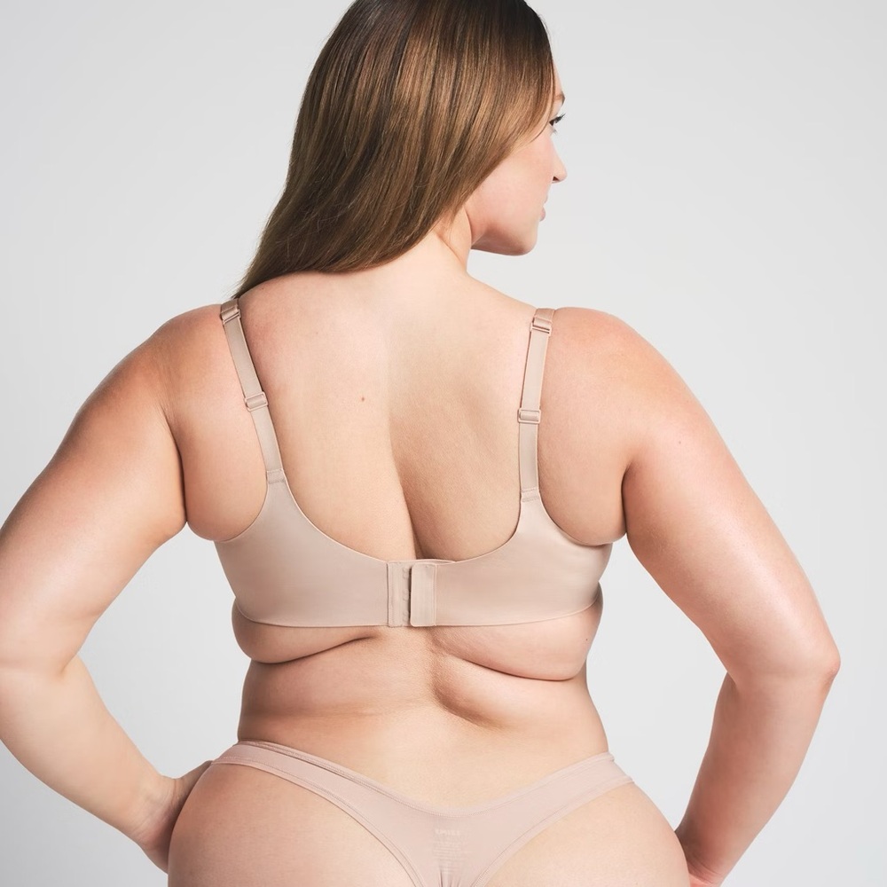 NWT SKIMS Ultimate Push Up Plunge Bra in Mica - Picture 2 of 9
